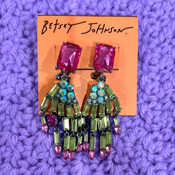NWT Betsey Johnson Halloween Green Tone Skeleton Drop Earrings - Picture 5 of 5